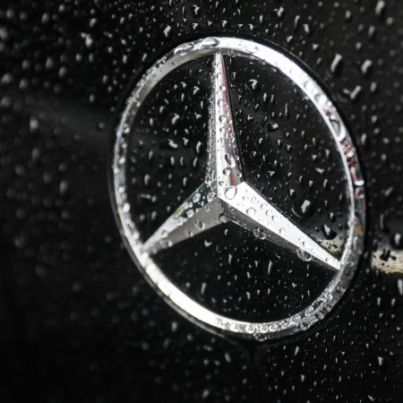 Mercedes-Benz logo