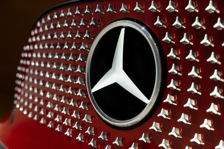 Mercedes logo